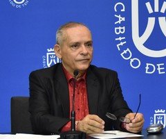 Cabildo entrega 392.000 euros al Ayuntamiento de Arona para empleo.