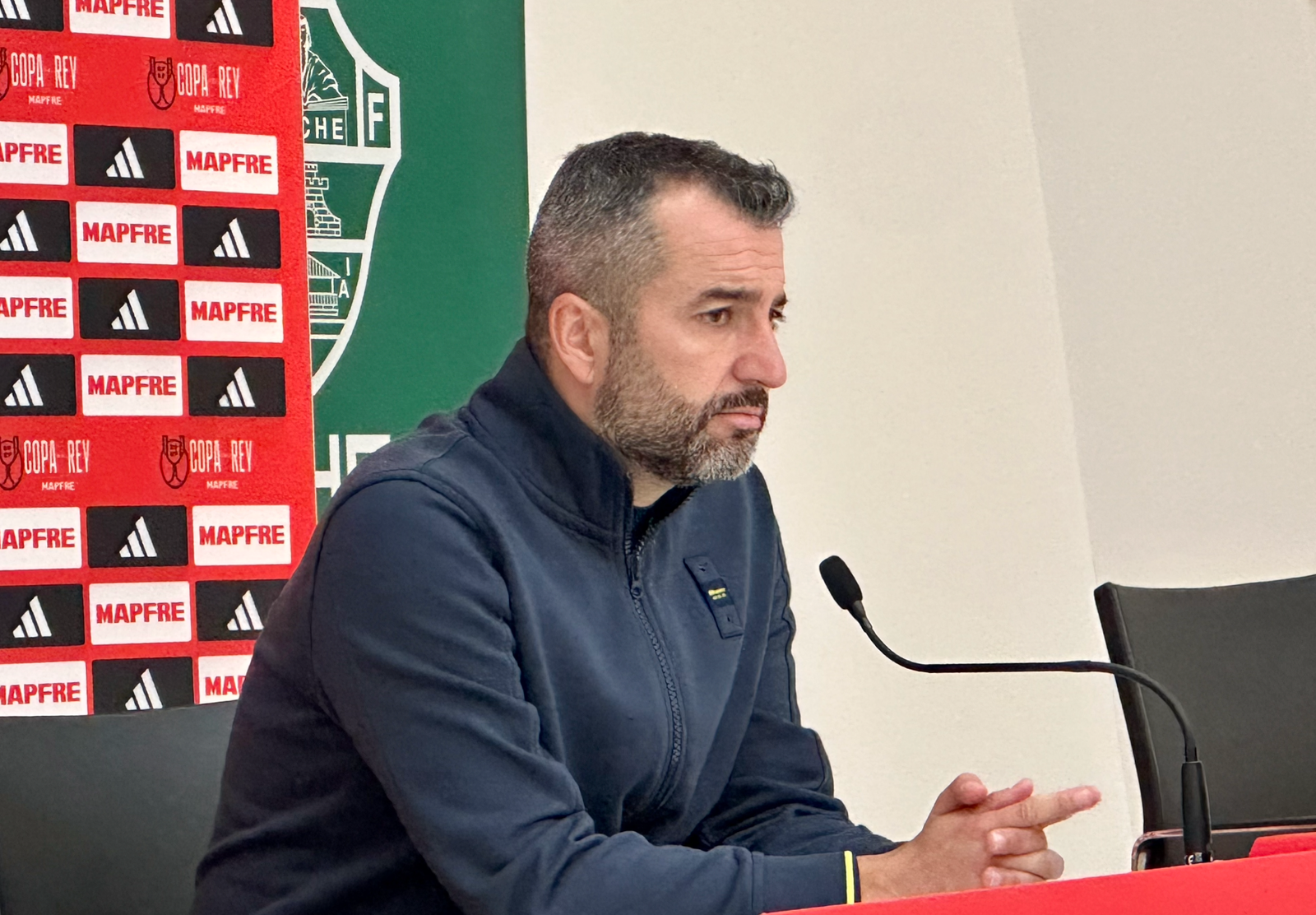 Diego Martínez: «La derrota nos reafirma que será muy larga y tenemos que ir al máximo nivel» en UD Las Palmas