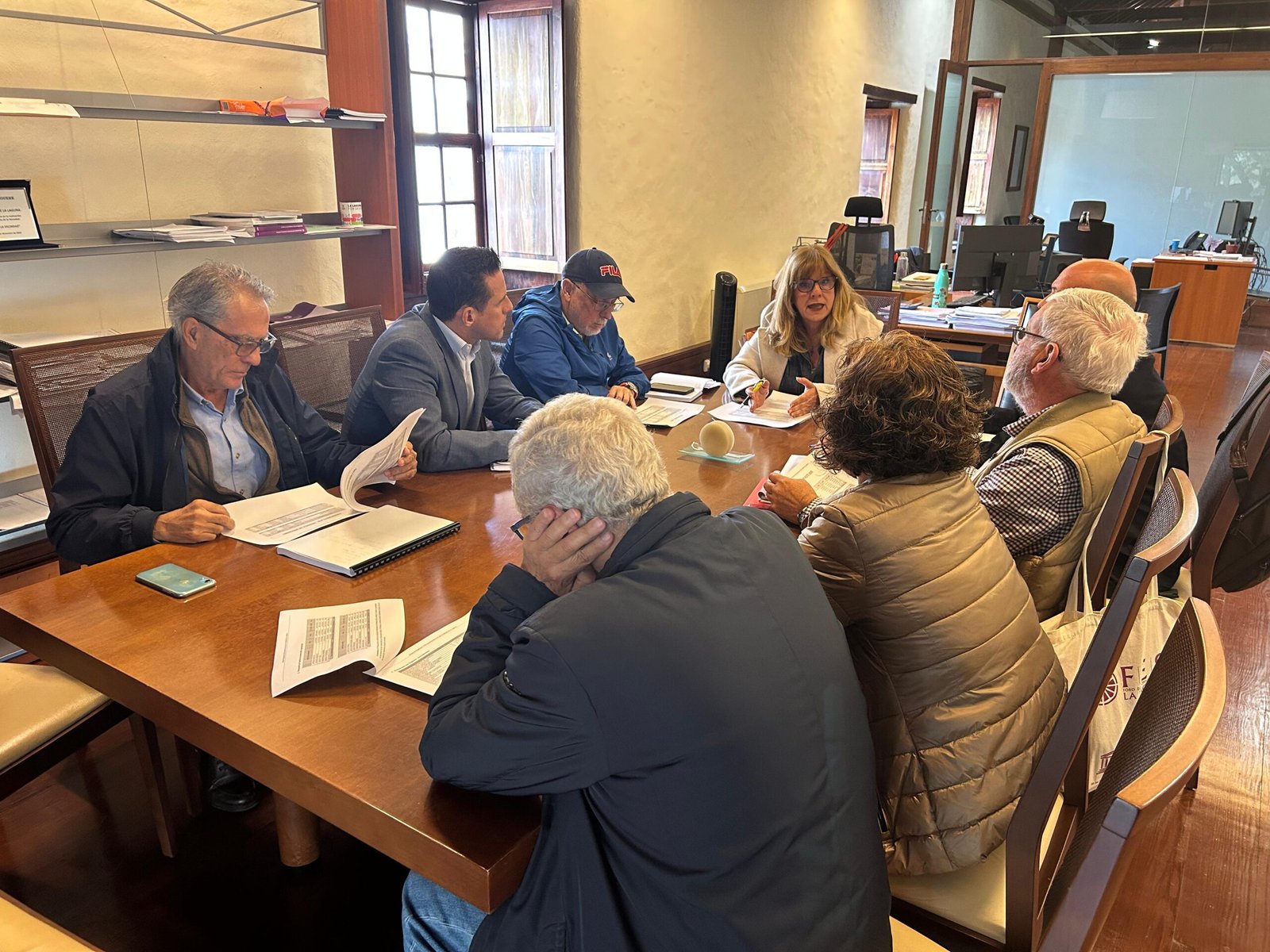 El Consejo de La Laguna presenta presupuestos municipales al FES