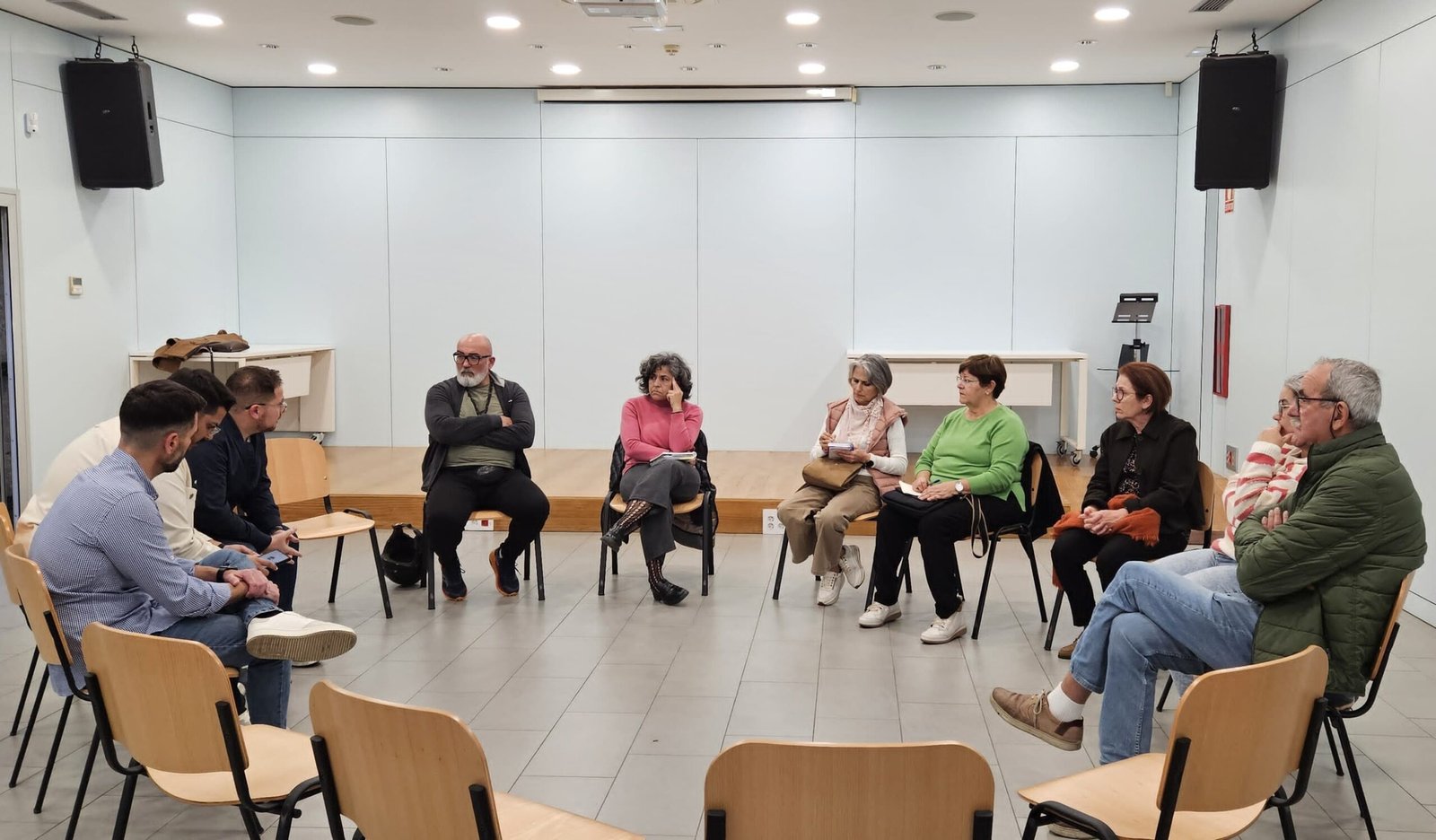 El Ayuntamiento de La Laguna dialoga con asociaciones vecinales sobre la futura cesión del Teatro Unión Tejina.