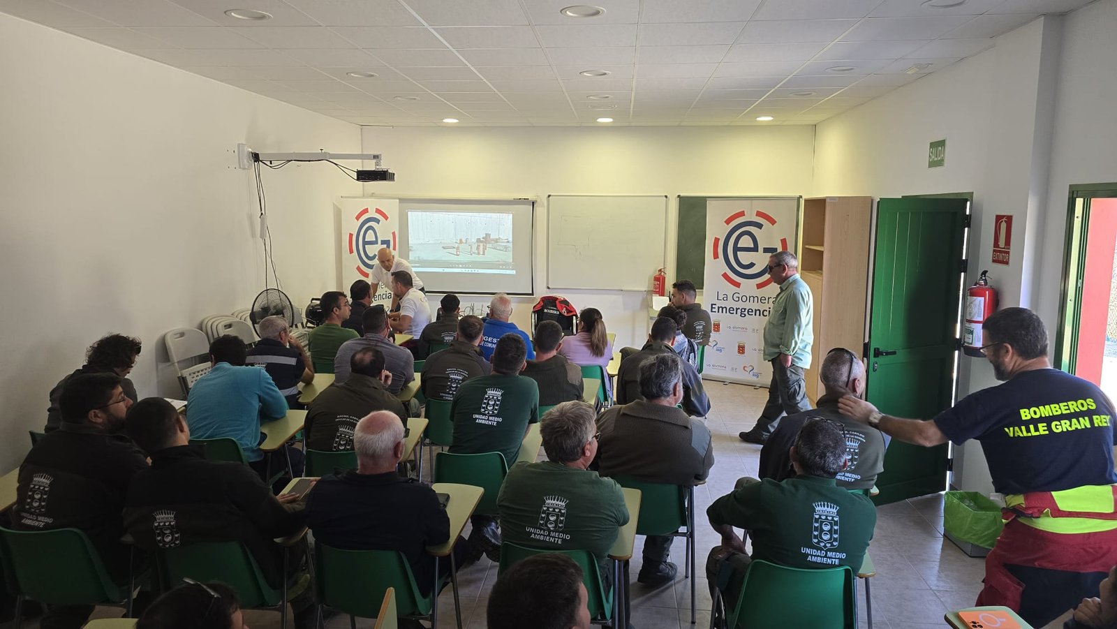 El Cabildo forma profesionales en seguridad contra incendios