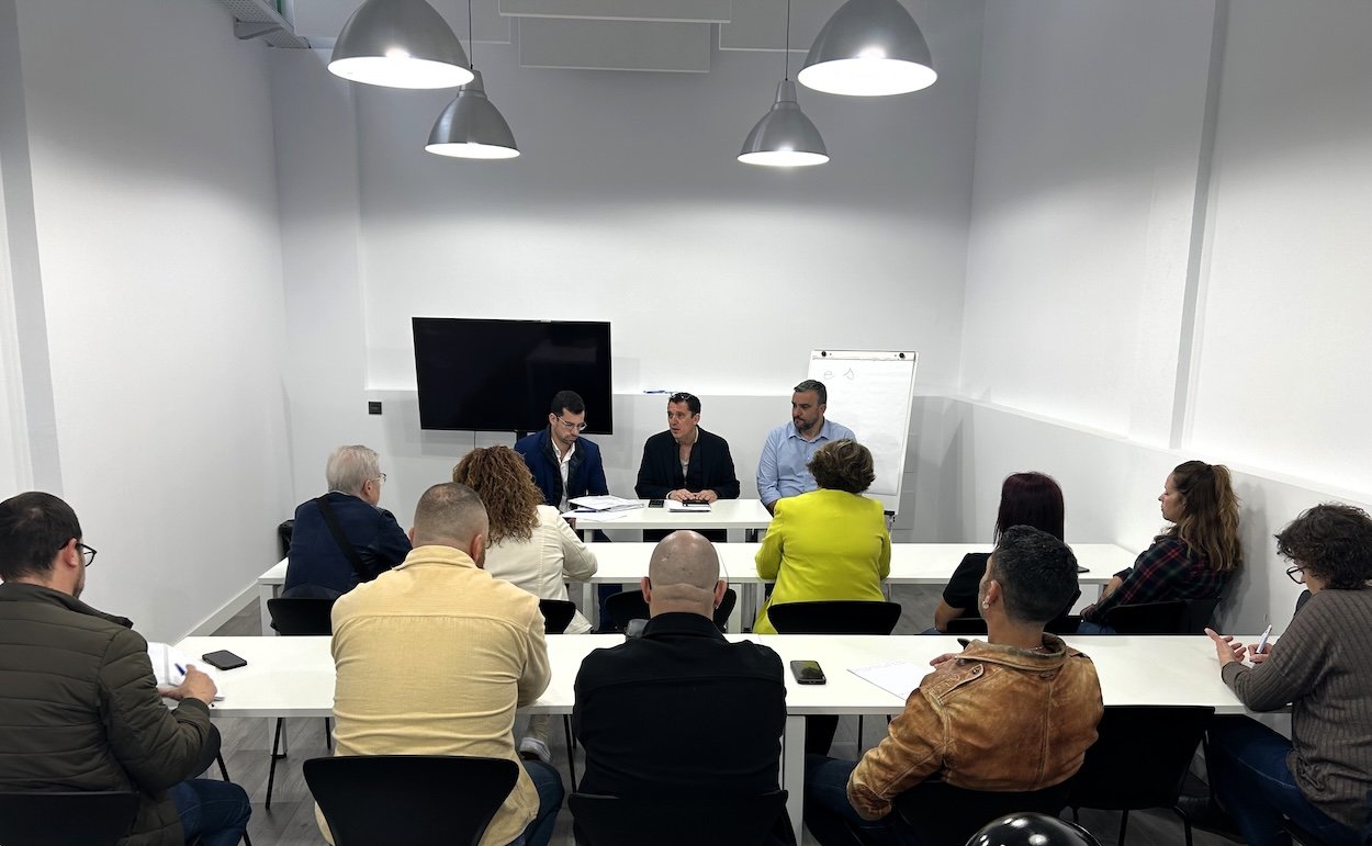 Reunión de la Directiva Movisa con vecinos de AI Las Chumbes