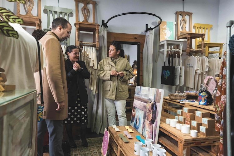‘EscaparArte’ en La Laguna: Arte y comercio para dinamizar la Zona Comercial Abierta