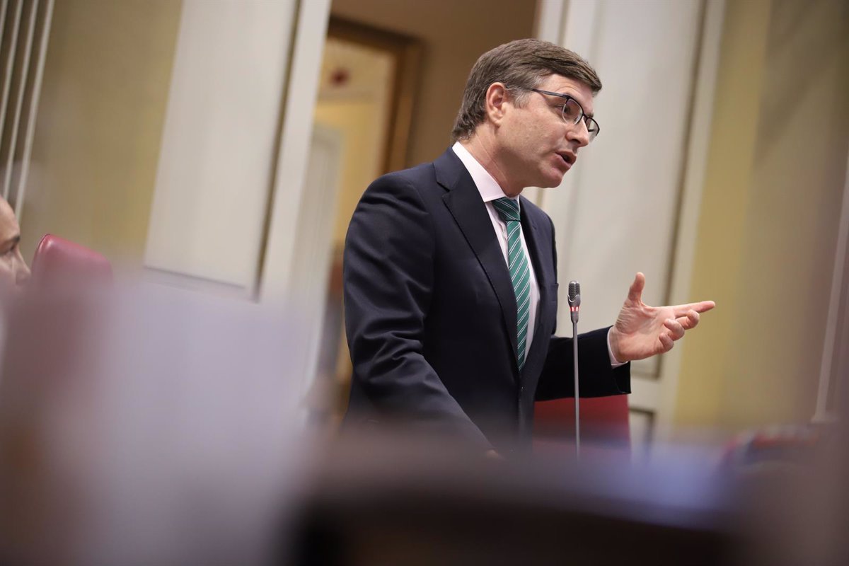 Vox propone eliminar partidas en migración y derogar leyes para acabar con el «fanatismo climático»