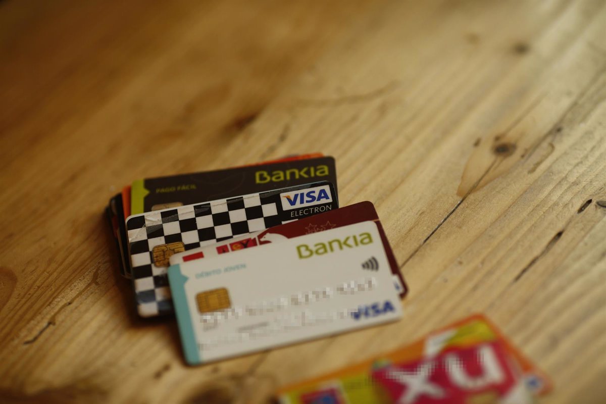 Investigan a persona en Fuerteventura por estafar 3.280 euros con tarjeta bancaria de conocido.