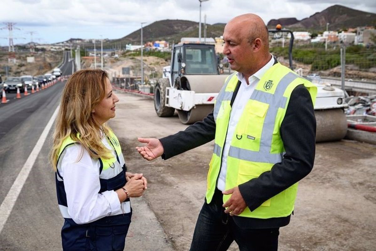 Las obras de ampliación de la rotonda de San Isidro en Tenerife finalizarán en octubre tras una inversión de 1,5 millones.