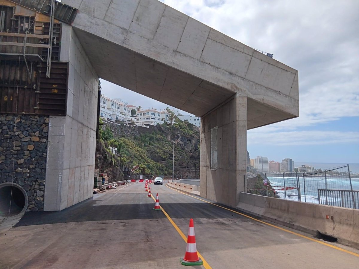 Reabierta parcialmente la TF-31 por Martiánez en Puerto de la Cruz