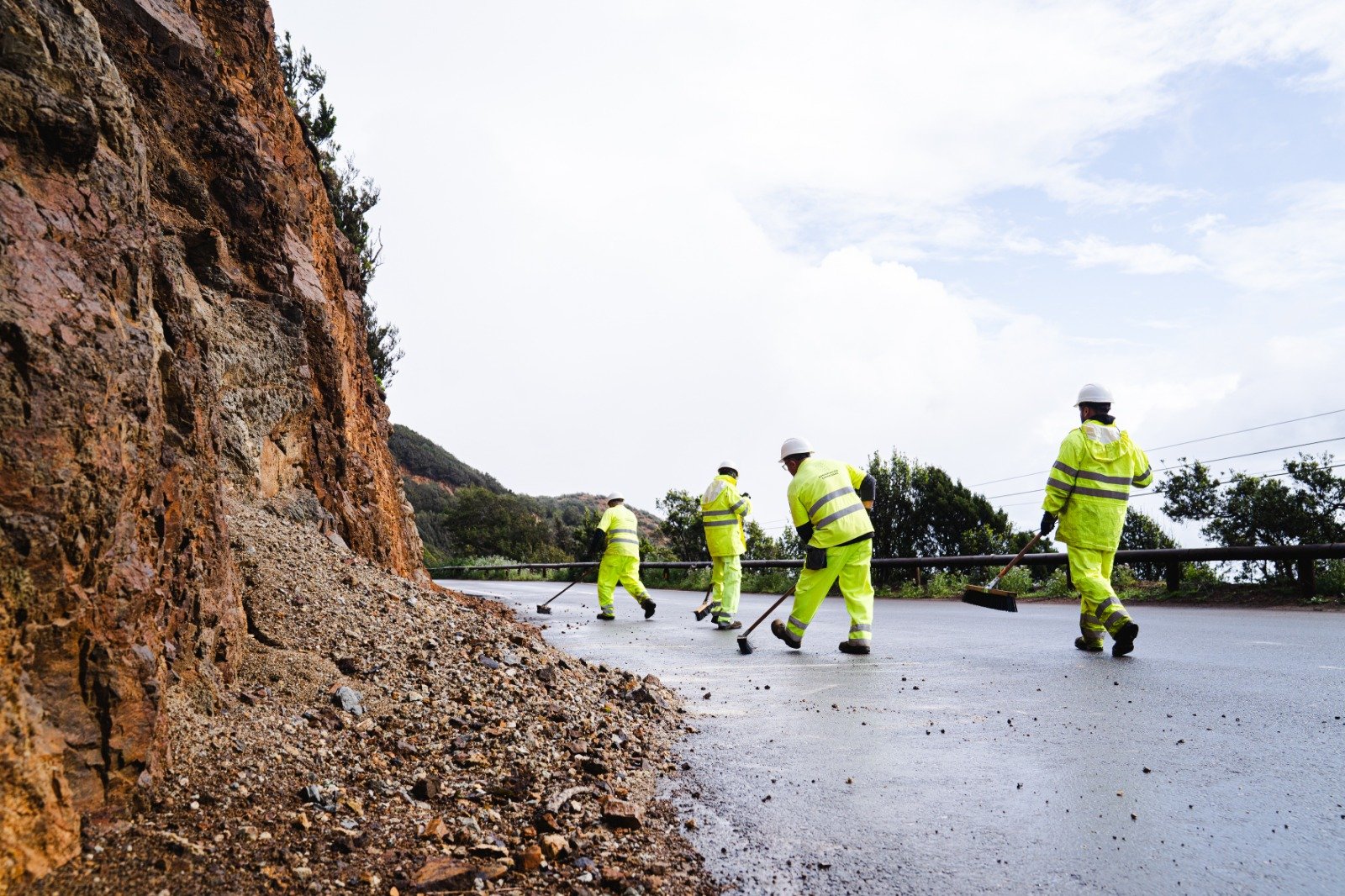 Refuerzo del mantenimiento de carreteras para Semana Santa en La Gomera