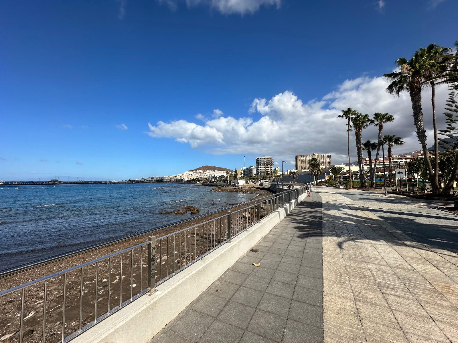 Precaución en playas de Arona por llegada de mar de fondo