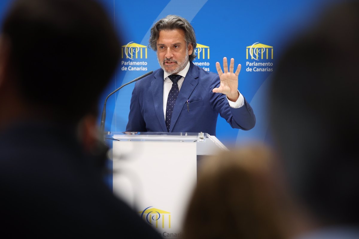 Matos (PSOE) niega relación con empresario acusado de tráfico de drogas y seguirá en sus cargos