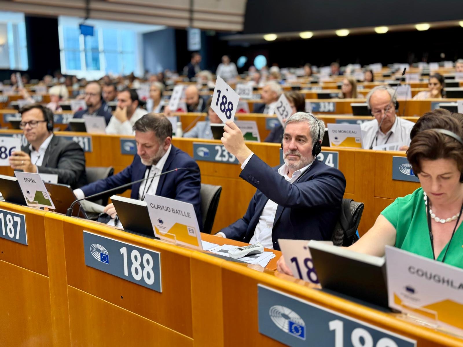 Noticias del Gobierno de Canarias: Respaldan medidas excepcionales para afrontar la emergencia habitacional