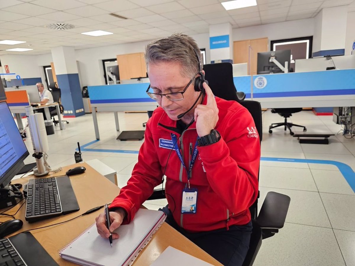 Colisión entre guagua y turismo en Las Palmas deja herida a joven de 18 años