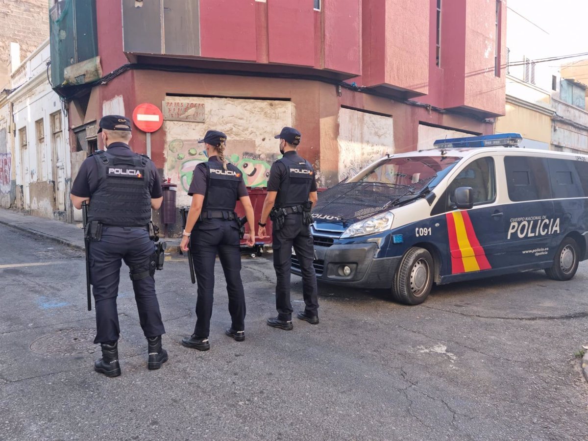 Despliegue de la Policía Nacional en Las Palmas contra el tráfico de drogas.