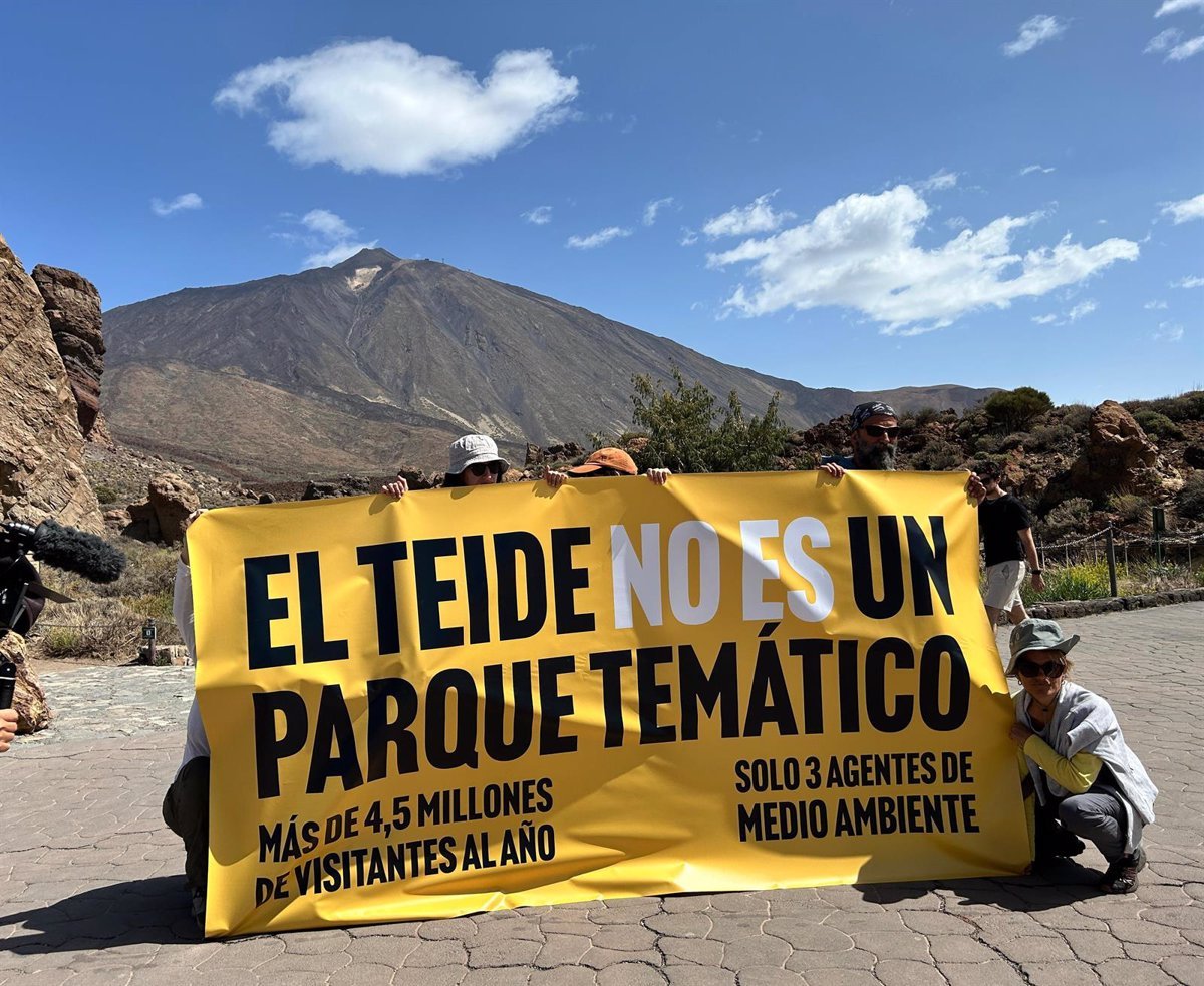 Protesta en el Teide a pesar de aplazamiento de manifestación