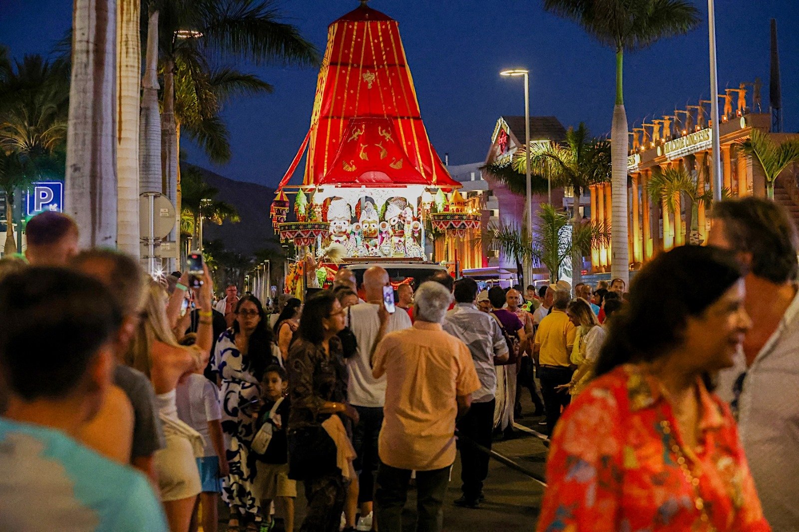 El Festival de la India y Arona Yogafest en Playa de Las Américas.