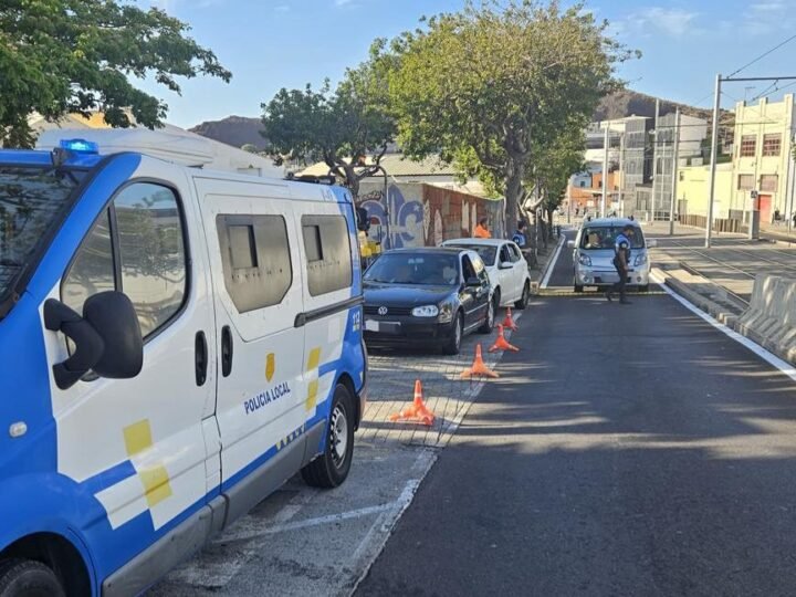Campaña preventiva de control de drogas y alcohol en La Laguna