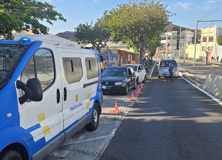 Campaña preventiva de control de drogas y alcohol en La Laguna