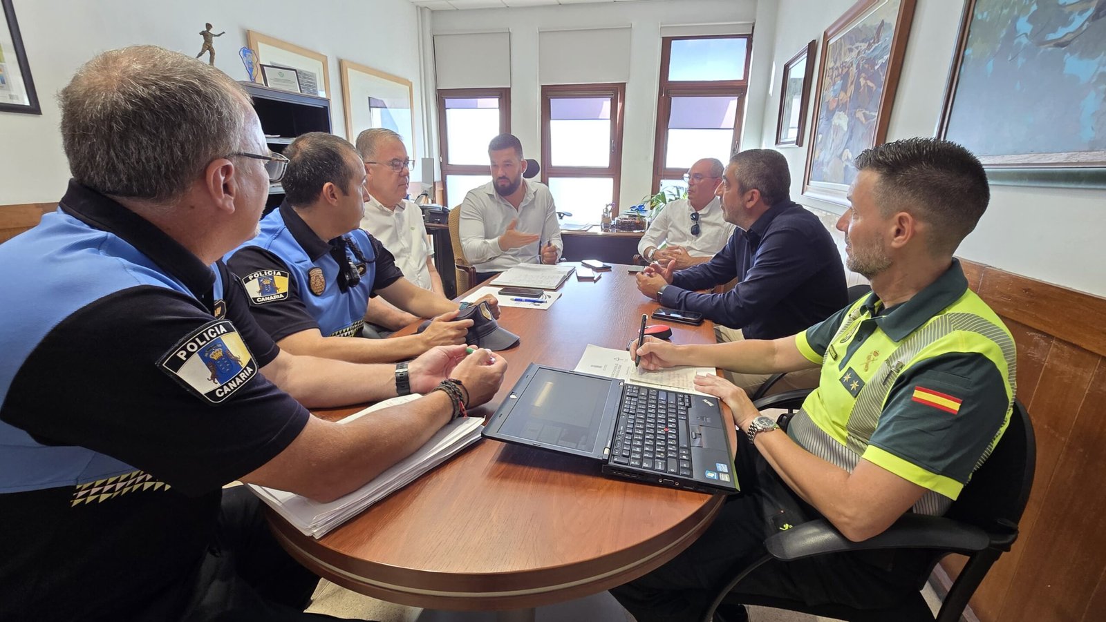 Colaboración del Cabildo para mejorar la circulación durante la Bajada de la Virgen de las Nieves.