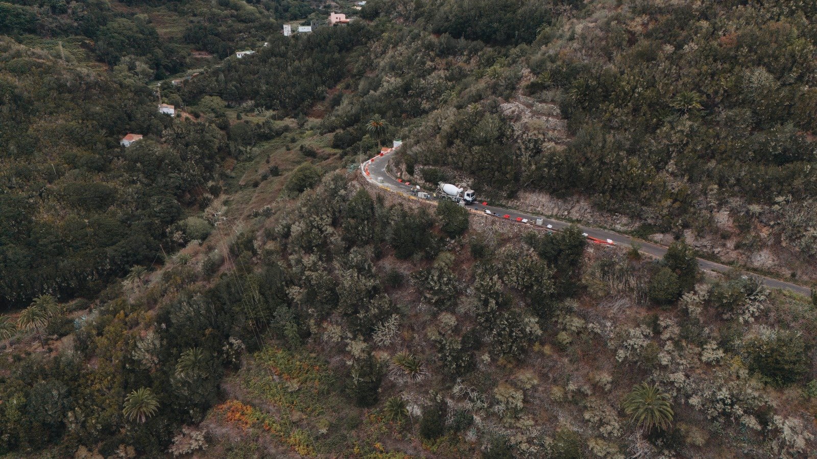 Cortes en carretera de La Palmita por trabajos de asfaltado