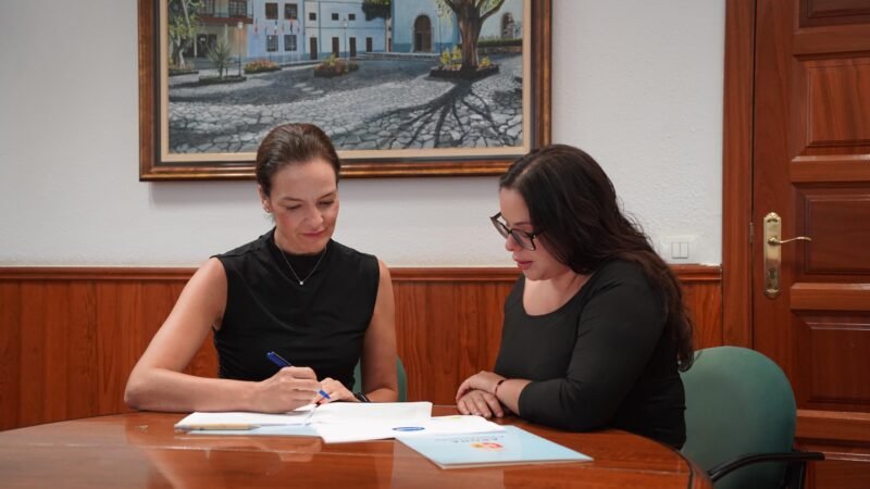 El Ayuntamiento de Arona y la Asociación CESAL se unen para promover formación y empleo entre colectivos vulnerables.