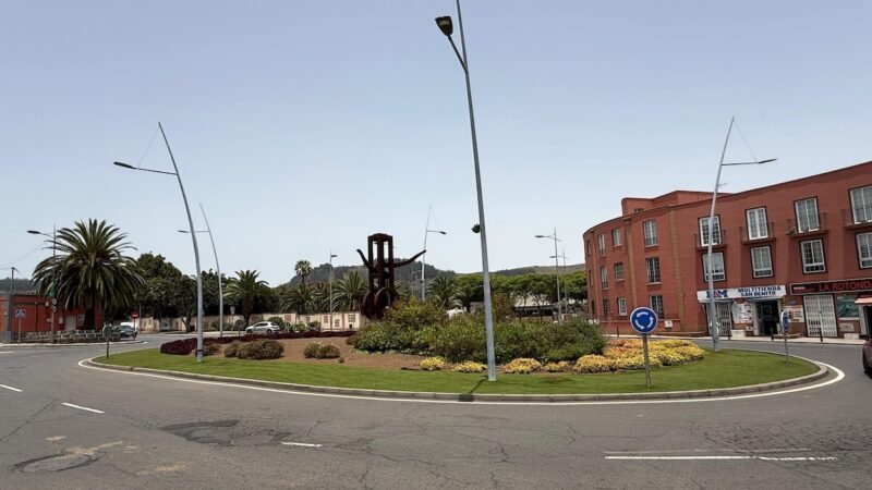 El Ayuntamiento reasfaltará la rotonda de San Benito