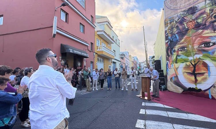 El Centro Ciudadano de La Verdellada estrena mural con reloj solar: historia, ciencia y participación vecinal.