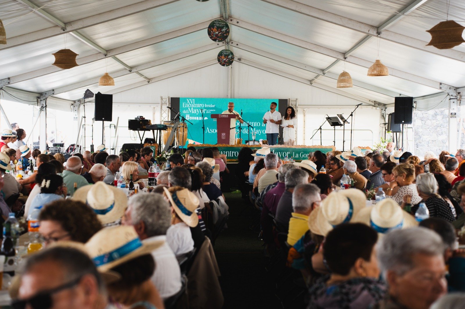 Éxito del Encuentro del Mayor en Vallehermoso: más de 800 personas disfrutan de una jornada de convivencia y tradición.