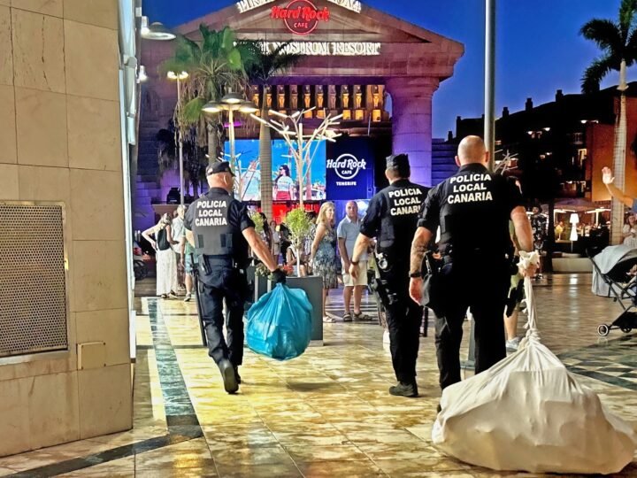 La Policía Local de Arona intensifica el control sobre la venta ambulante ilegal y regula el uso de patinetes eléctricos en zonas turísticas.

Se han llevado a cabo inspecciones en zonas turísticas con 215 actas por venta ambulante ilegal y una reducción en el número de patinetes eléctricos mal estacionados.

La Policía Local de Arona ha reforzado las acciones para mejorar la seguridad y el uso del espacio público en las zonas turísticas. Se han intensificado los controles sobre la venta ambulante no autorizada y la regulación de los patinetes eléctricos, que han generado conflictos en la convivencia urbana.

En cuanto a la venta ambulante ilegal, se han levantado 215 actas en 2025, en comparación con las 126 del año anterior. Se han realizado operaciones para destruir material incautado y evitar la reincidencia. El objetivo es reducir la presencia de vendedores no autorizados, proteger al comercio formal y prevenir alteraciones del orden público.

En cuanto a los patinetes eléctricos, se han retirado 373 unidades en lo que va de año, en comparación con las 5.259 del año pasado. Se busca garantizar la seguridad de peatones y usuarios, así como mejorar la convivencia en espacios compartidos.

Las acciones se centran en paseos marítimos, playas y zonas comerciales de Las Américas, Los Cristianos y Las Galletas. Se busca cumplir la normativa sobre VMP, reducir su uso indebido en zonas peatonales y mejorar la señalización en coordinación con los sectores implicados. Se necesita una acción conjunta para lograr los objetivos propuestos en relación con los Vehículos de Movilidad Personal (VMP). Es necesario estudiar la normativa de los vehículos tándem exclusivos para personas con discapacidad, ya que podrían no ser considerados como VMP y estar sujetos a sanciones para las empresas que promuevan su uso. Asimismo, se debe actualizar la señalización y mantener una coordinación constante con el departamento de Actividades del municipio.