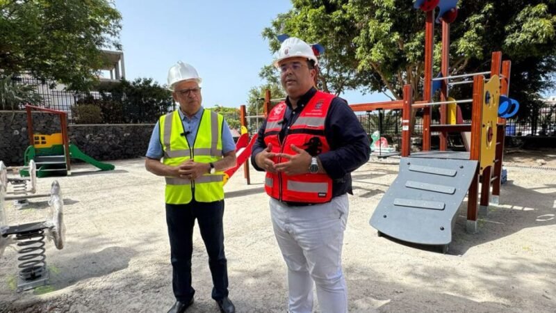 Avance de obras en Parque Infantil de Borbalán: Ayuntamiento y Cabildo supervisan remodelación.