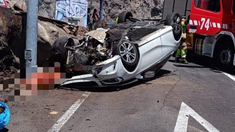 Colisión con vuelco de vehículo deja tres heridas en El Rosario (Tenerife)