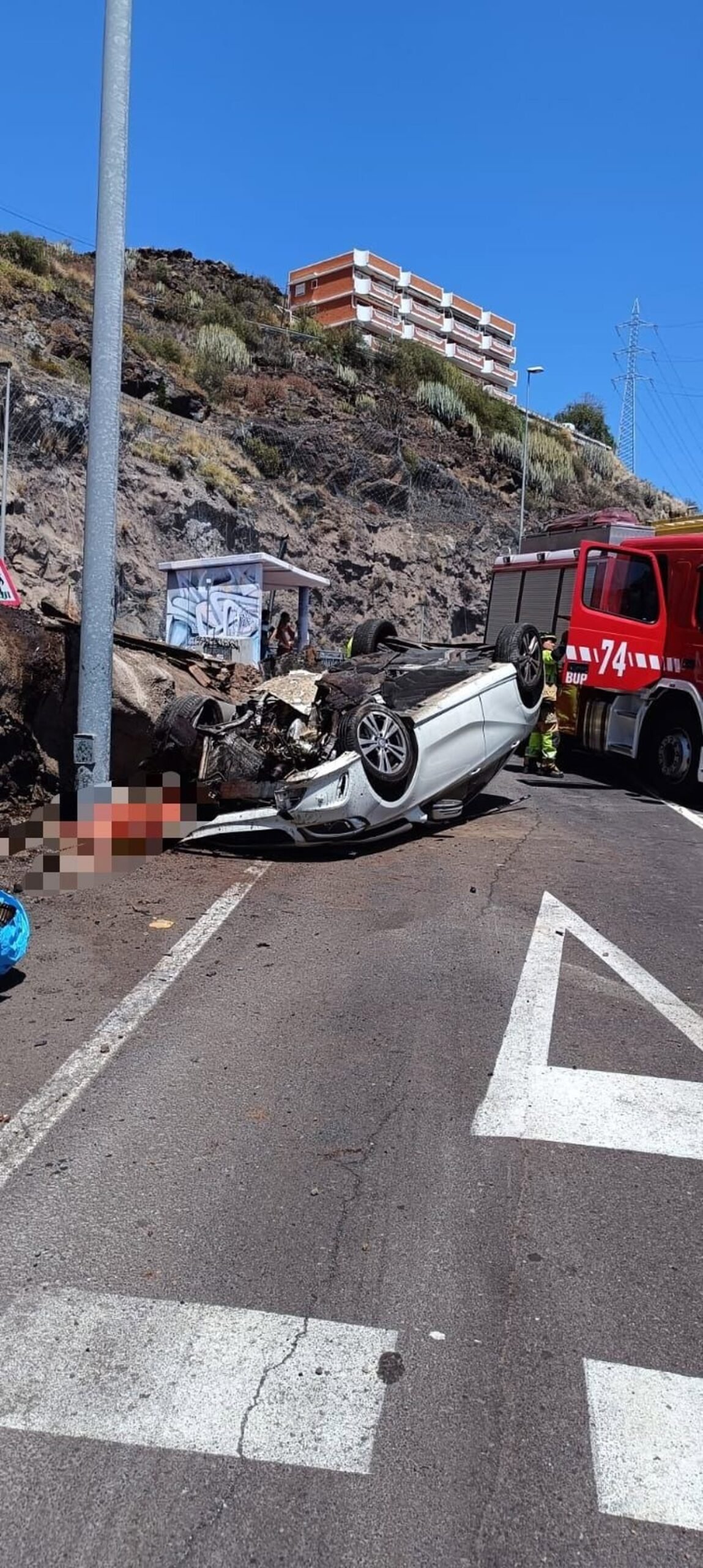 Colisión con vuelco de vehículo deja tres heridas en El Rosario (Tenerife)