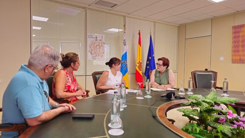 Desarrollo de protocolo contra maltrato a personas mayores en colaboración con Colegio de Trabajo Social