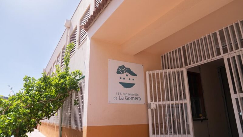 El Cabildo de La Gomera continúa con transporte gratuito para estudiantes en la isla