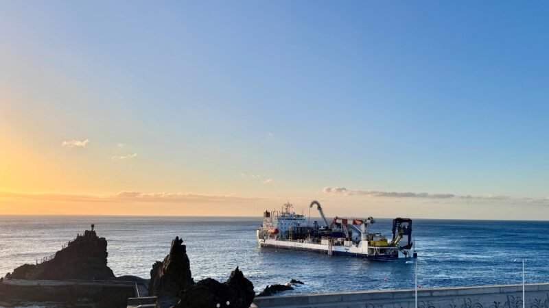 Inicio de trabajos para instalación de cable submarino entre La Gomera y Tenerife.