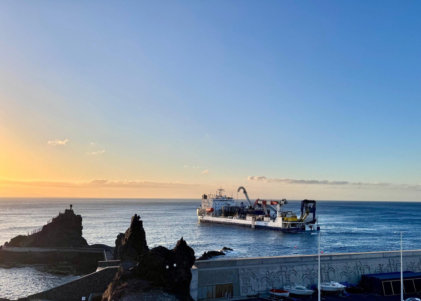 Inicio de trabajos para instalación de cable submarino entre La Gomera y Tenerife.