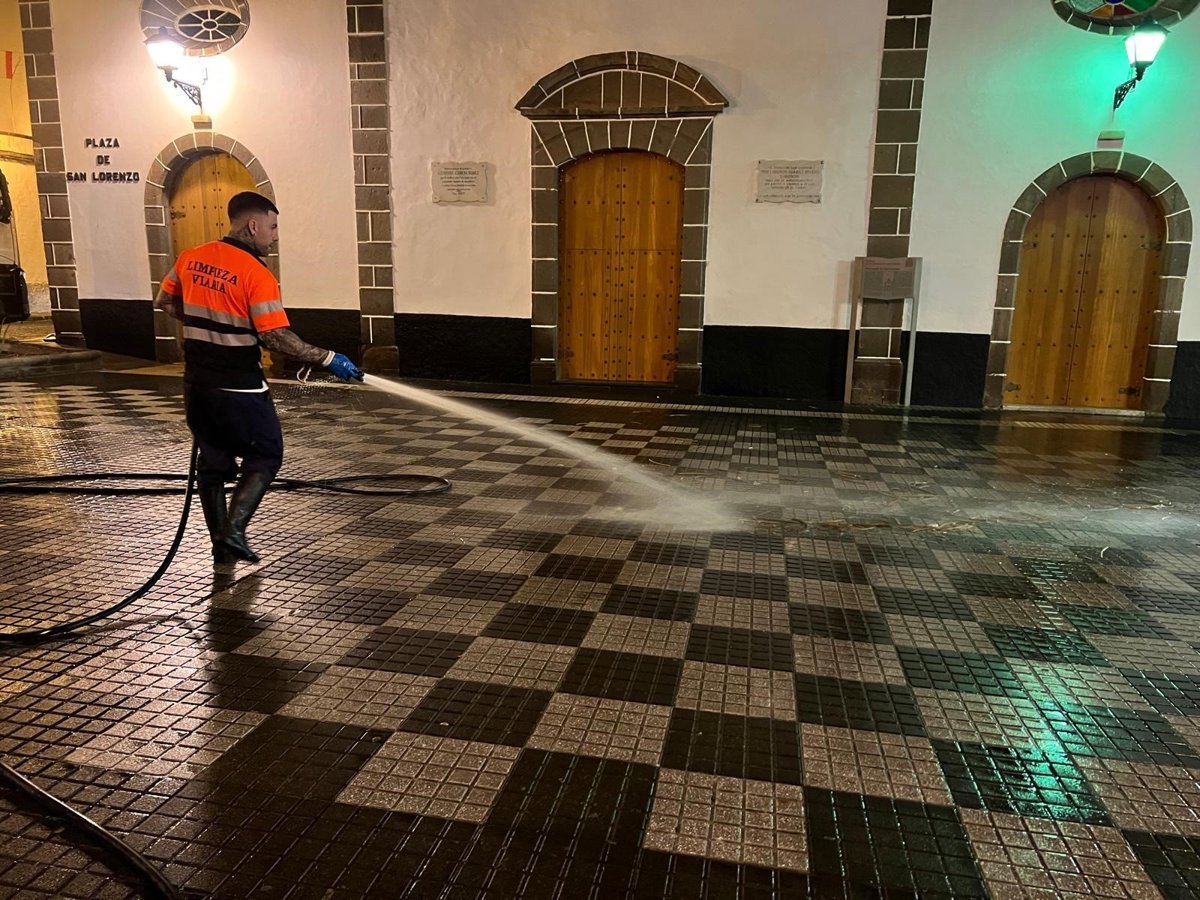 Las Palmas de Gran Canaria activa dispositivo de limpieza para Fuegos de San Lorenzo