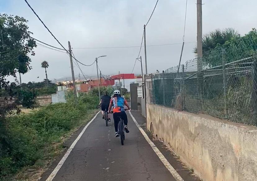 Programa ‘Pedaleando hacia el futuro’ promueve inclusión social mediante ciclismo adaptado.