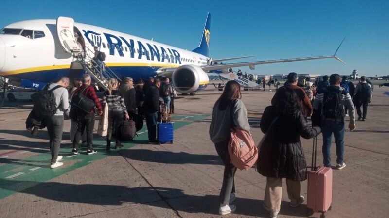 Ryanair prevé poco impacto en Tenerife por recorte de plazas y lo vincula a subida de tasas de Aena