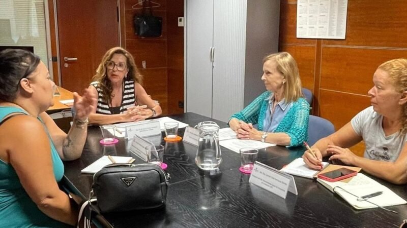 Trabajadoras de ayuda a domicilio denuncian falta de gestión y acoso sexual en Santa Cruz