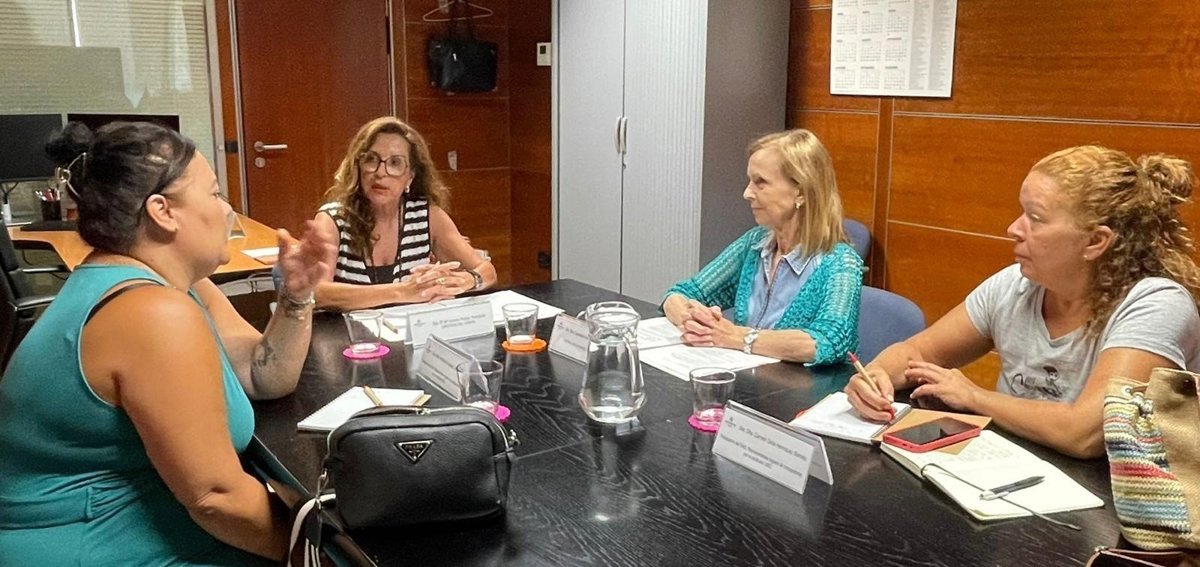 Trabajadoras de ayuda a domicilio denuncian falta de gestión y acoso sexual en Santa Cruz