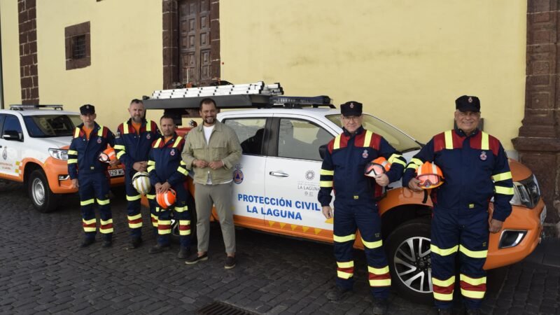 Actualización de uniformes del personal de Protección Civil de La Laguna
