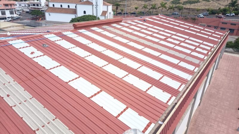Concluyen mejoras en cubierta del pabellón de Valle de Guerra en La Laguna.