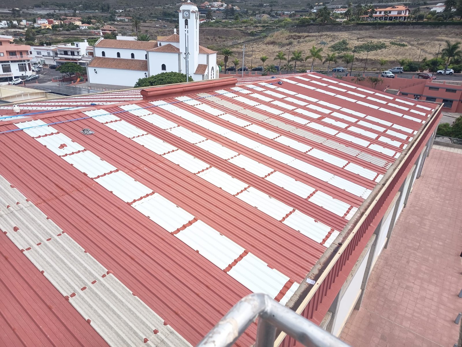 Concluyen mejoras en cubierta del pabellón de Valle de Guerra en La Laguna.