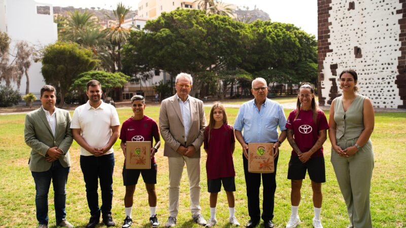 El CD Tenerife Femenino y el Cabildo de La Gomera promueven juntos los productos locales.
