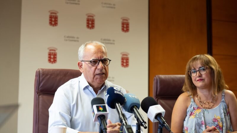 El Cabildo de La Gomera invierte 240 mil euros en libros de texto para alumnos gomeros.