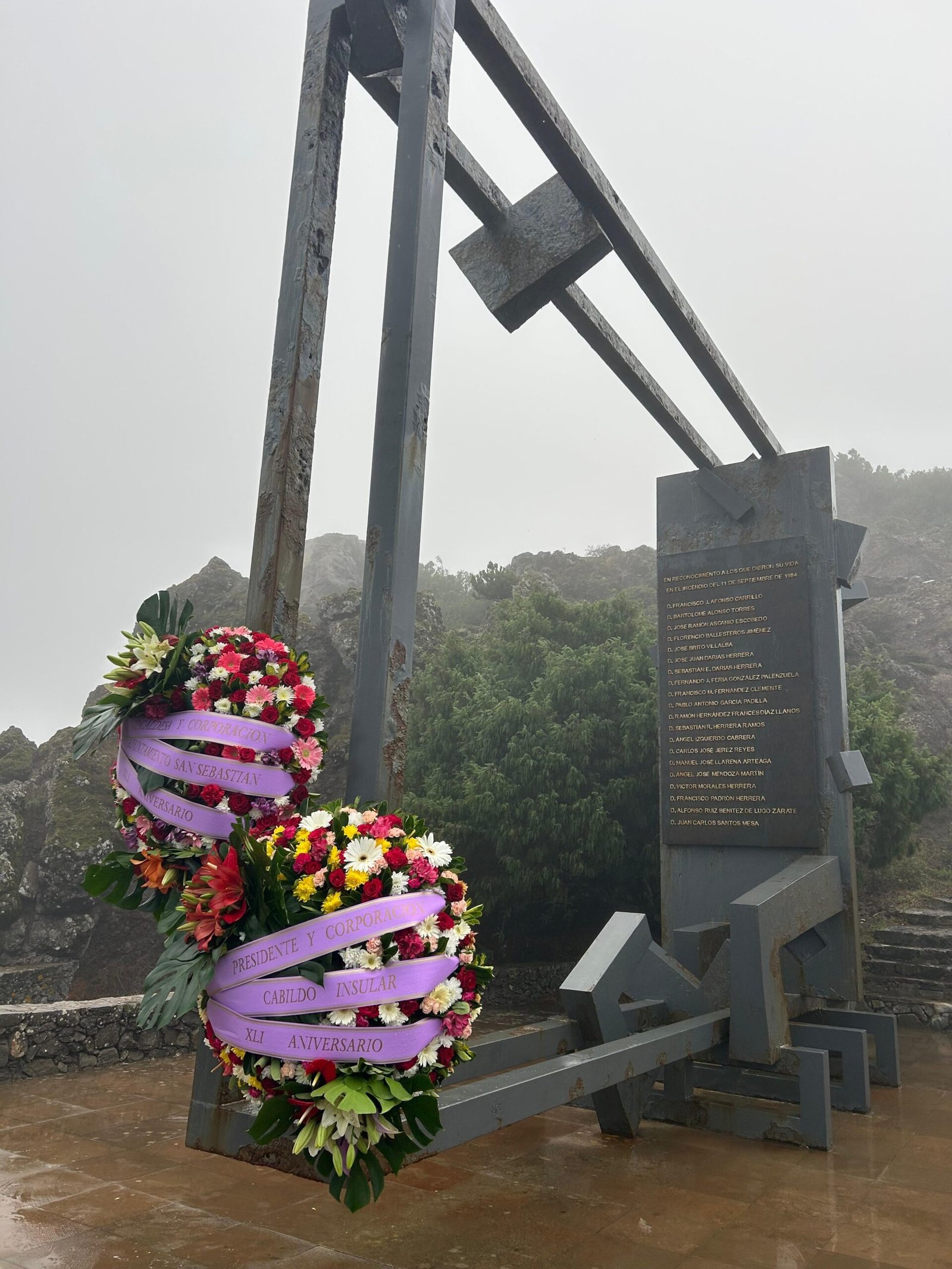 Homenaje a las víctimas del incendio de 1984 en La Gomera
