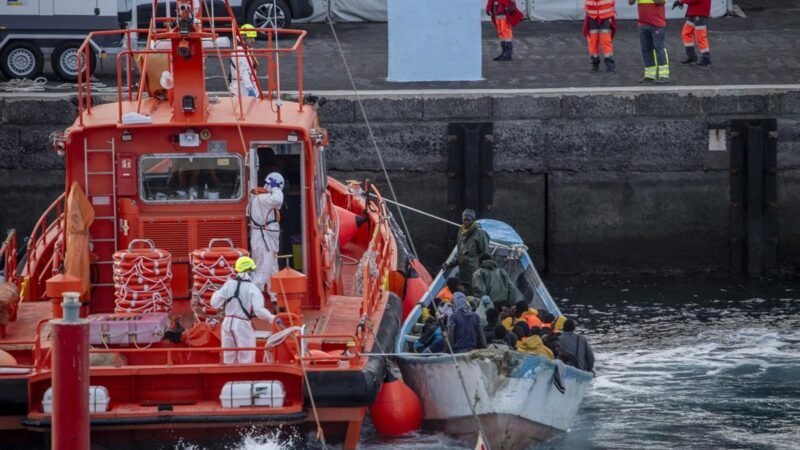 Impacto dermatológico de migrantes en ruta canaria: un tercio requiere cirugía