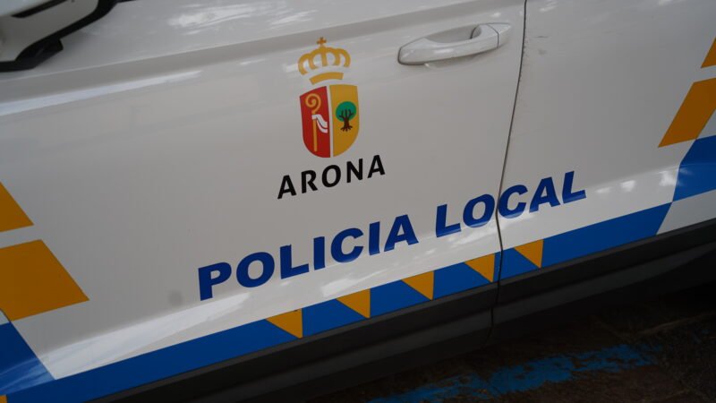 La Policía Local de Arona resuelve el hurto de placas conmemorativas en Las Galletas
