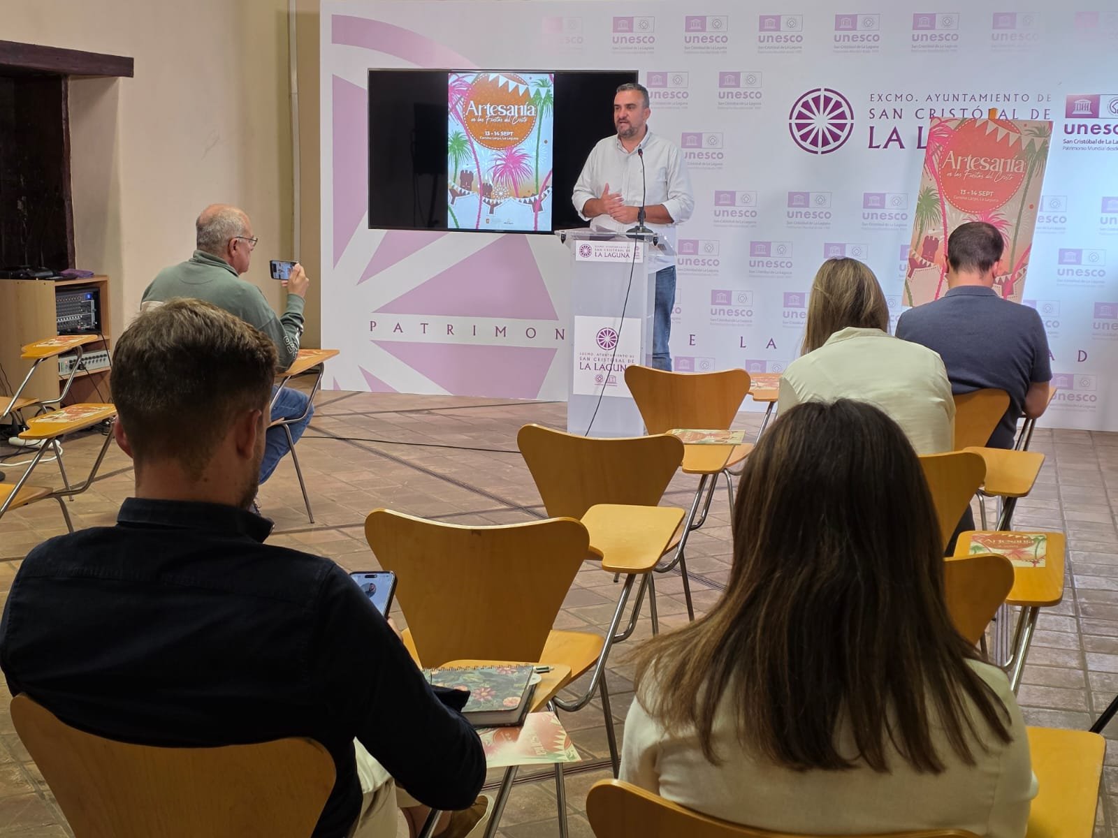 Oficios tradicionales y arte contemporáneo en la Muestra de Artesanía del Cristo