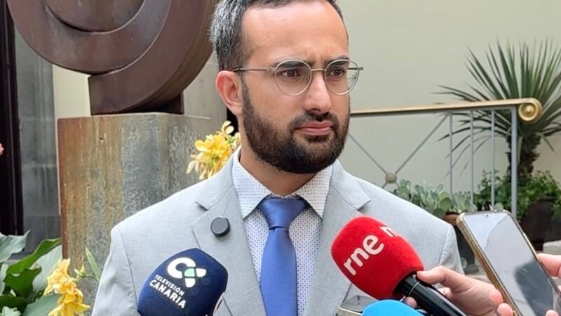 Raúl Acosta se niega a renunciar y enfatiza en la importancia del rigor en la comisión de investigación.